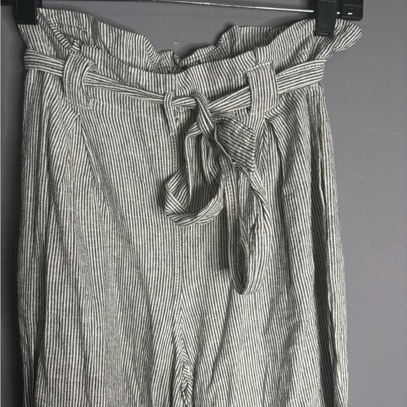 Max Studio Gray and White Striped Belted Wide Leg Pants Size Small - Picture 3 of 6